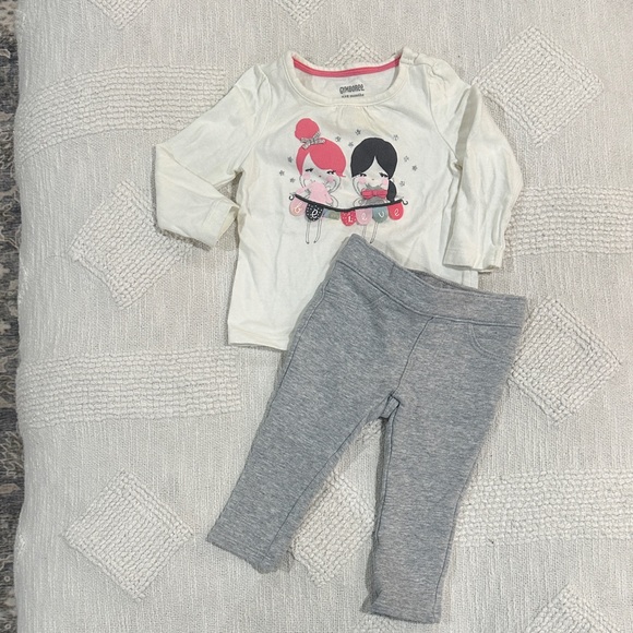 Gymboree Cream and Gray Baby Set with Graphic Top - Picture 1 of 4